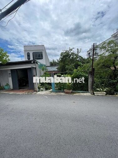 Siêu hiếm - Đất full thổ cư 175m2, giá 5.5 tỷ, hẻm ô tô, view sông.