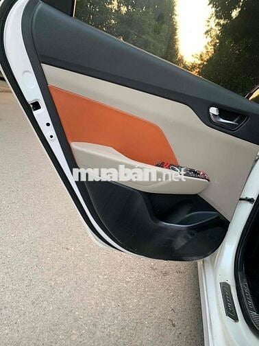 Hyundai Accent 2022 1.4 AT - 50000 km