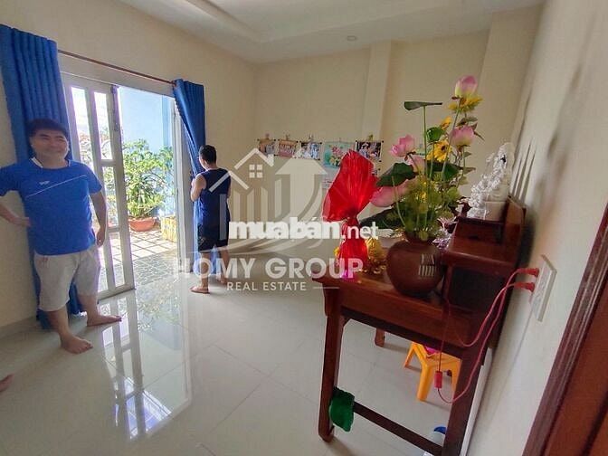 NHÀ 3 TẦNG, 4PN 5WC, SÂN ĐẬU OTO, GẦN CHỢ HIỆP BÌNH, PHẠM VĂN ĐỒNG