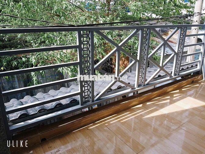 Bán nhà 1 trệt, 1 lầu - có ban công, 1 phòng khách, 2 phòng ngủ, 1 wc.