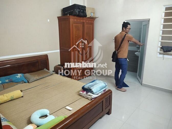 NHÀ 3 TẦNG, 4PN 5WC, SÂN ĐẬU OTO, GẦN CHỢ HIỆP BÌNH, PHẠM VĂN ĐỒNG