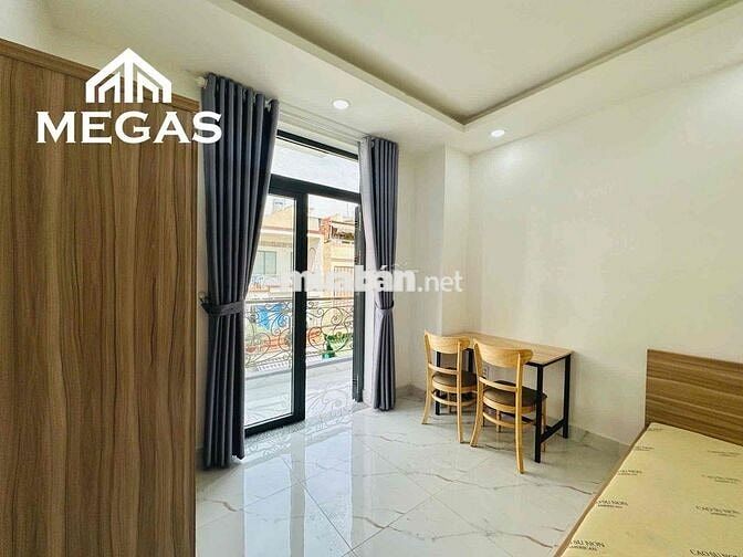 CĂN HỘ BAN CÔNG 40M2 MÁY GIẶT RIÊNG NGAY E.TOWN - NHÀ GA T3