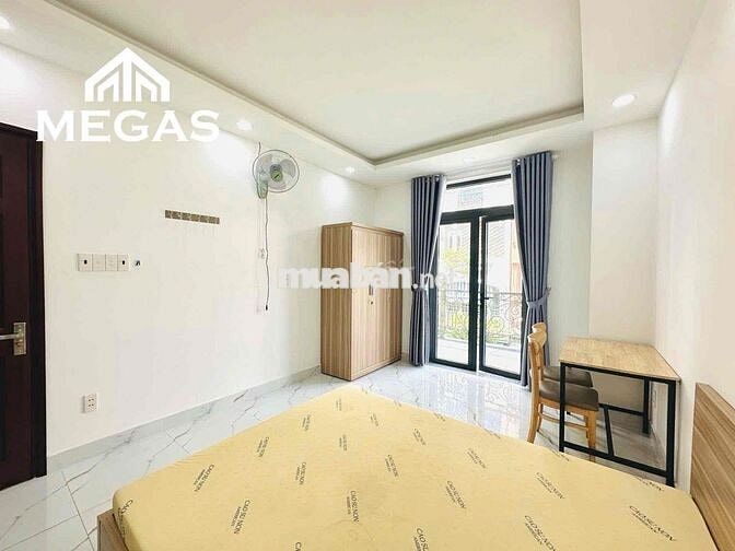 CĂN HỘ BAN CÔNG 40M2 MÁY GIẶT RIÊNG NGAY E.TOWN - NHÀ GA T3