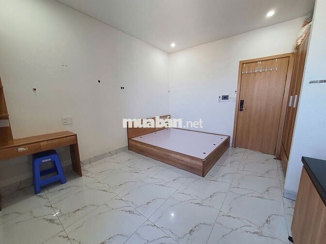 Cho thuê căn hộ studio đầy đủ nội thất, gần biển, thoáng mát