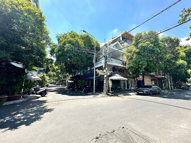 BÁN GÓC 2MT PHAN ĐÌNH PHÙNG – TRỆT 2 LẦU – VỊ TRÍ KINH DOANH HIẾM