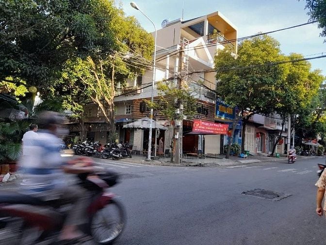 BÁN GÓC 2MT PHAN ĐÌNH PHÙNG – TRỆT 2 LẦU – VỊ TRÍ KINH DOANH HIẾM