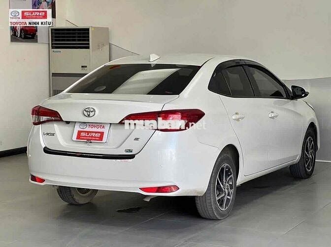 Toyota Vios 2022 E 1.5 MT -86000km 110tr trả truoc