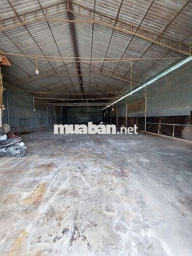 Cho thuê xưởng 600m giá 20tr tân hiệp tân Uyên đường Dt747B