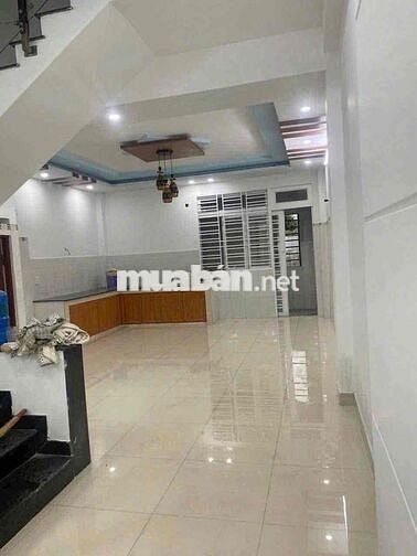 Cho thuê nhà 3 tầng (5m x 20m) có 4 phòng ngủ vị trí kinh doanh