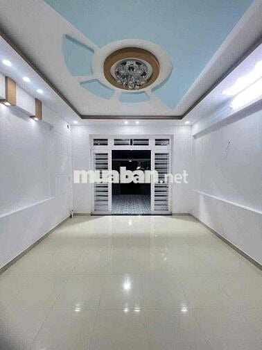 Cho thuê nhà 3 tầng (5m x 20m) có 4 phòng ngủ vị trí kinh doanh