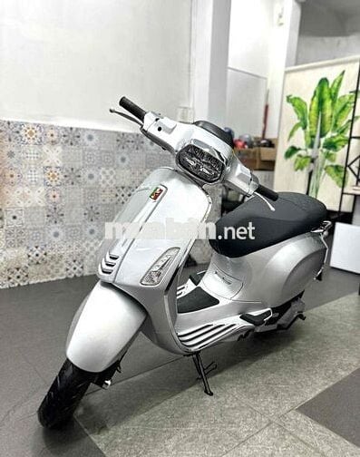 Piaggio Vespa Sprint 125cc Bạc Mới