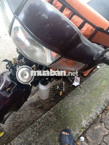 Xe nhà đang đi kẹt cần bán ae quan tâm ***