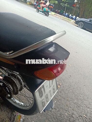 Xe nhà đang đi kẹt cần bán ae quan tâm ***