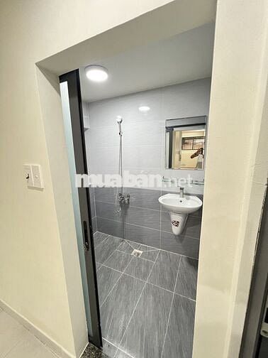 Cho thuê nhà 5PN 3WC hẻm 2/ Trần Văn Đang Quận 3