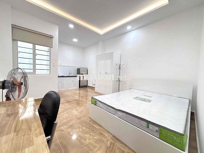 🔥NHÀ MỚI-CĂN HỘ CỬA SỔ-BAN CÔNG🔥CHÍNH CHỦ-CHỈ TÍNH ĐIỆN-THANG MÁY-Q10