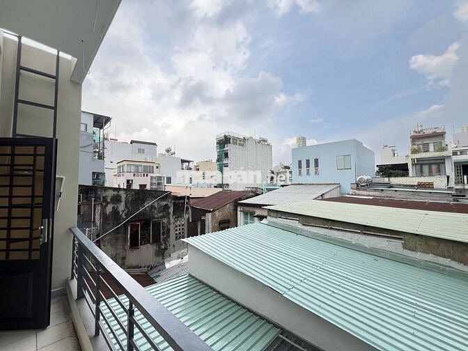 Cho thuê nhà 5PN 3WC hẻm 2/ Trần Văn Đang Quận 3