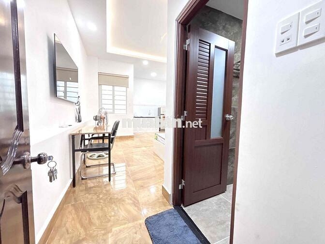 🔥NHÀ MỚI-CĂN HỘ CỬA SỔ-BAN CÔNG🔥CHÍNH CHỦ-CHỈ TÍNH ĐIỆN-THANG MÁY-Q10