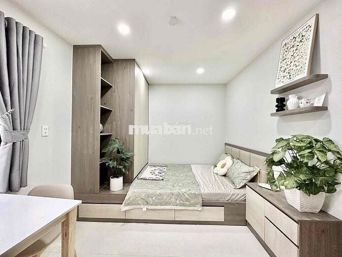 TRỐNG SẴN CĂN HỘ FULL NỘI THẤT, CỬA SỔ THOÁNG THUẬN TIỆN ĐI QUA QUẬN 1