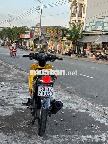 cần bán ex úp áo 2010