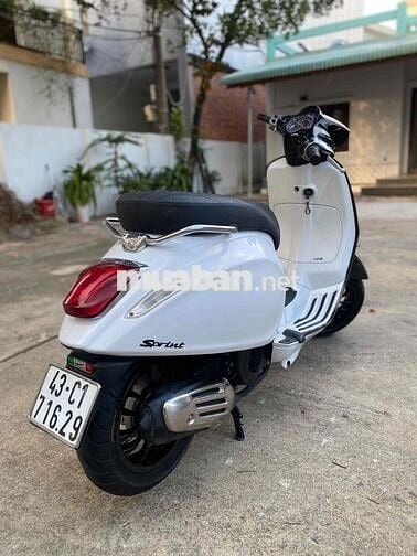 Vespa trắng đen phanh abs xe đẹp