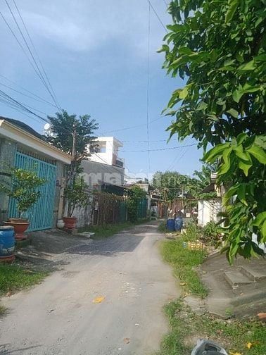 Bán nhà sổ gì hồng riêng tại xuân Thới Đông 