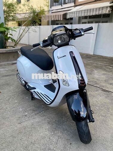 Vespa trắng đen phanh abs xe đẹp