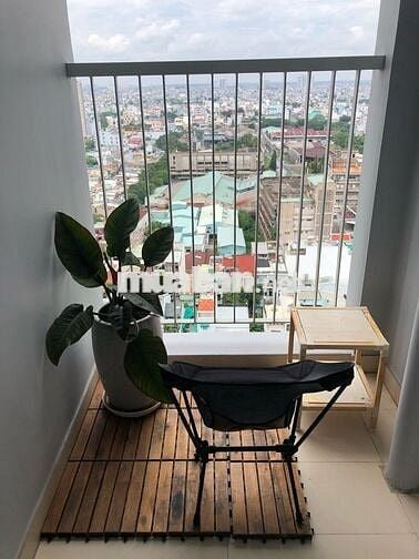Cho thuê căn hộ Carillon 7 2PN 2WC, 71m2, Block B, tầng cao, view đẹp.
