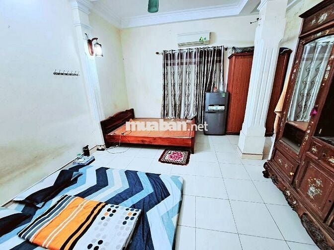 Nhà 43.2m² Trần Khát Trân, 4 tầng chắc chắn, MT 3.5m, ngõ rộng,4.35 tỷ