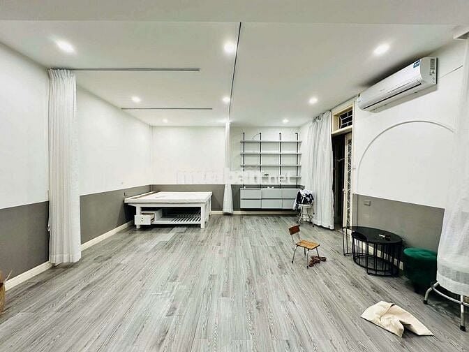 Mặt Phố Lô góc Phan Huy Ích Ba Đình 55m2 6 tầng mặt 14m 43,3 Tỷ