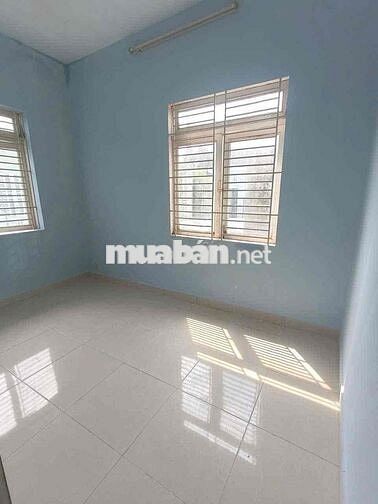 Trệt lầu 4*14; 3pn có sân rộng có ban công mát mẻ