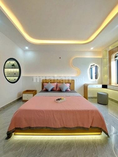 Nhà phố cao cấp 4x18m.5 tầng lầu có thang Máy, fuul nội thất ,Q12