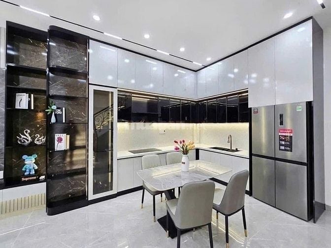 CHỦ GỬI BÁN NHÀ QUẬN 3 NGAY NGUYỄN THIỆN THUẬT GIÁ 4 TỶ 650 SHR