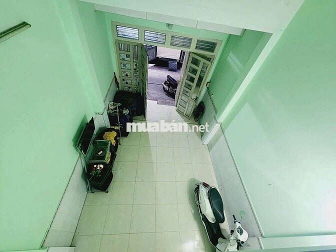 6tr chốt cọc 1thang kg TL nhà dt 4❌12+1 lửng đúc to 2wc hẻm ô tô bhhA