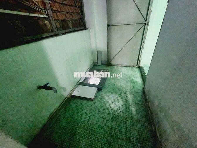 6tr chốt cọc 1thang kg TL nhà dt 4❌12+1 lửng đúc to 2wc hẻm ô tô bhhA