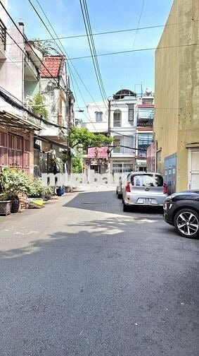 Bán nhà HXH Huỳnh Văn Bánh P13 Phú Nhuận 4x7m 3 tầng 2PN 3WC HĐT 15tr