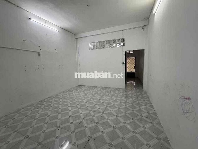 HIẾM – HẺM XE TẢI – 100M² – 5 CĂN RA MẶT TIỀN – SÁT QUẬN 1 🏡 Hẻm thô