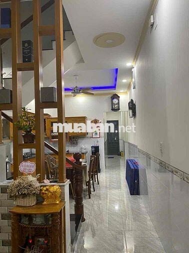 Nhà 3 Tầng ! Đường Nhựa Vỉa Hè Sát Bên Siêu Thị BigC Go Dĩ An