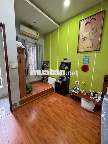 Cho thuê nhà nguyên căn có sân vườn, nơi đậu ô tô giá tốt