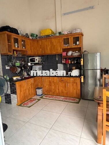 Cho thuê nhà nguyên căn có sân vườn, nơi đậu ô tô giá tốt