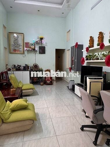 Cho thuê nhà nguyên căn có sân vườn, nơi đậu ô tô giá tốt