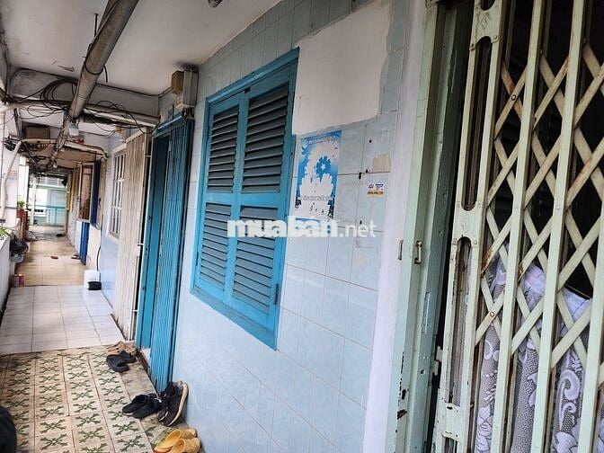 Bán căn hộ chung cư Nguyễn Thiện Thuật P.1 Q.3 SHR 2PN 1WC 2,3T TL