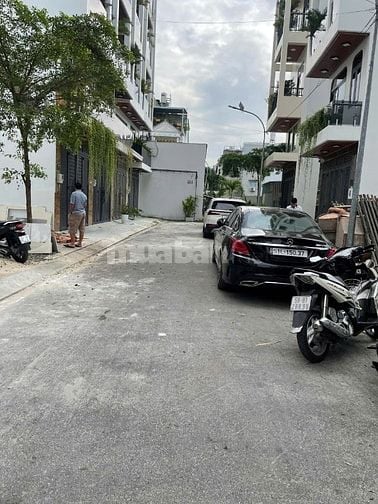 Nhà phố cao cấp 4x18m.5 tầng lầu có thang Máy, fuul nội thất ,Q12