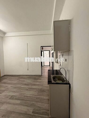 Cho thuê nhà nguyên căn cách mặt tiền đường khoảng 5m