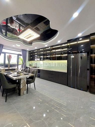 Nhà phố cao cấp 4x18m.5 tầng lầu có thang Máy, fuul nội thất ,Q12