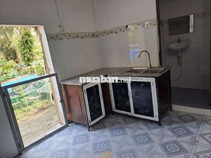 Nhà cấp 4, 1 trệt,1 lầu(gác đúc giả lầu),2 PN,2 tolet gần cầu Phú Long