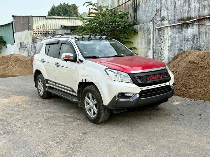 Bán isuzu Mu-X 3.0AT sx 2017 đk 2018