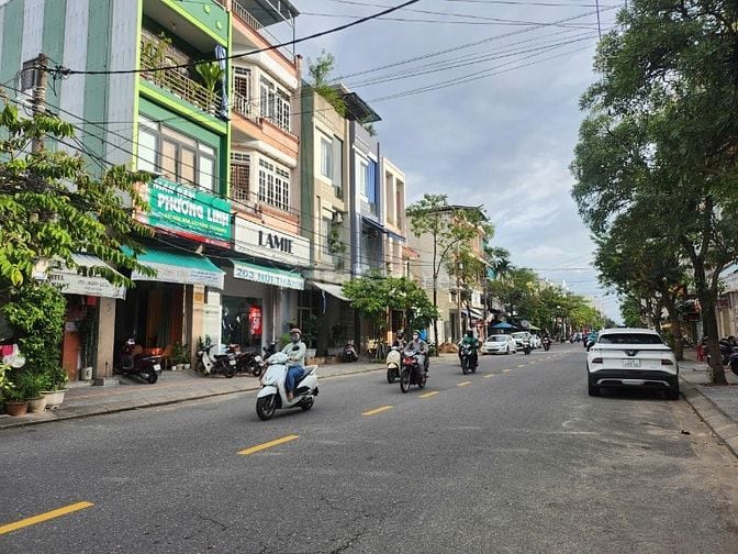 💥 MẶT TIỀN KINH DOANH SIÊU ĐẮC ĐỊA – ĐƯỜNG NÚI THÀNH -CĂN GÓC CỰC ĐẸP