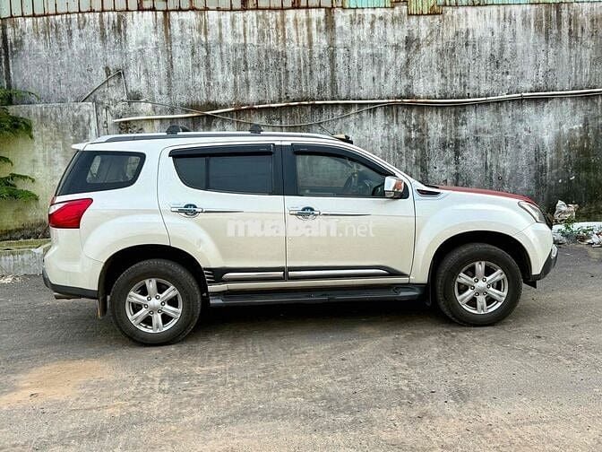 Bán isuzu Mu-X 3.0AT sx 2017 đk 2018