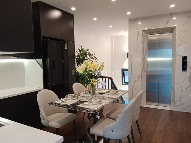 Nhà Đẹp Thang Máy, Dương Văn Bé 39/43m, 5  tầng, mt 3.4m, giá 12.8 tỷ