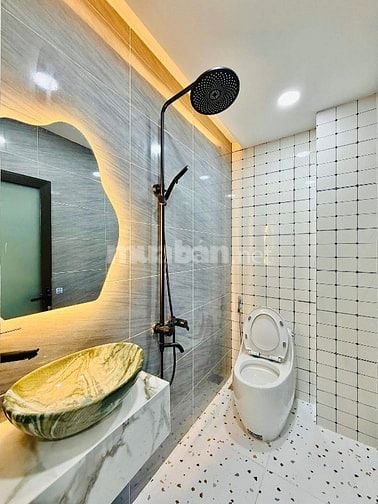 Đi nước ngoài bán gấp nhà Khuông Việt, Phú Trung, Tân Phú. Chỉ 3.18tỷ